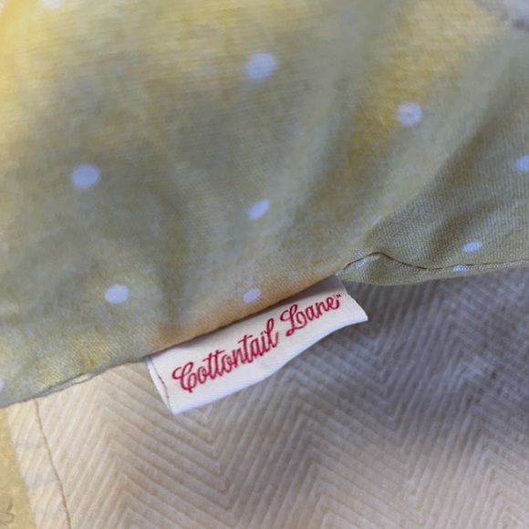 Rabbit theme throw pillow - Picture 6 of 7